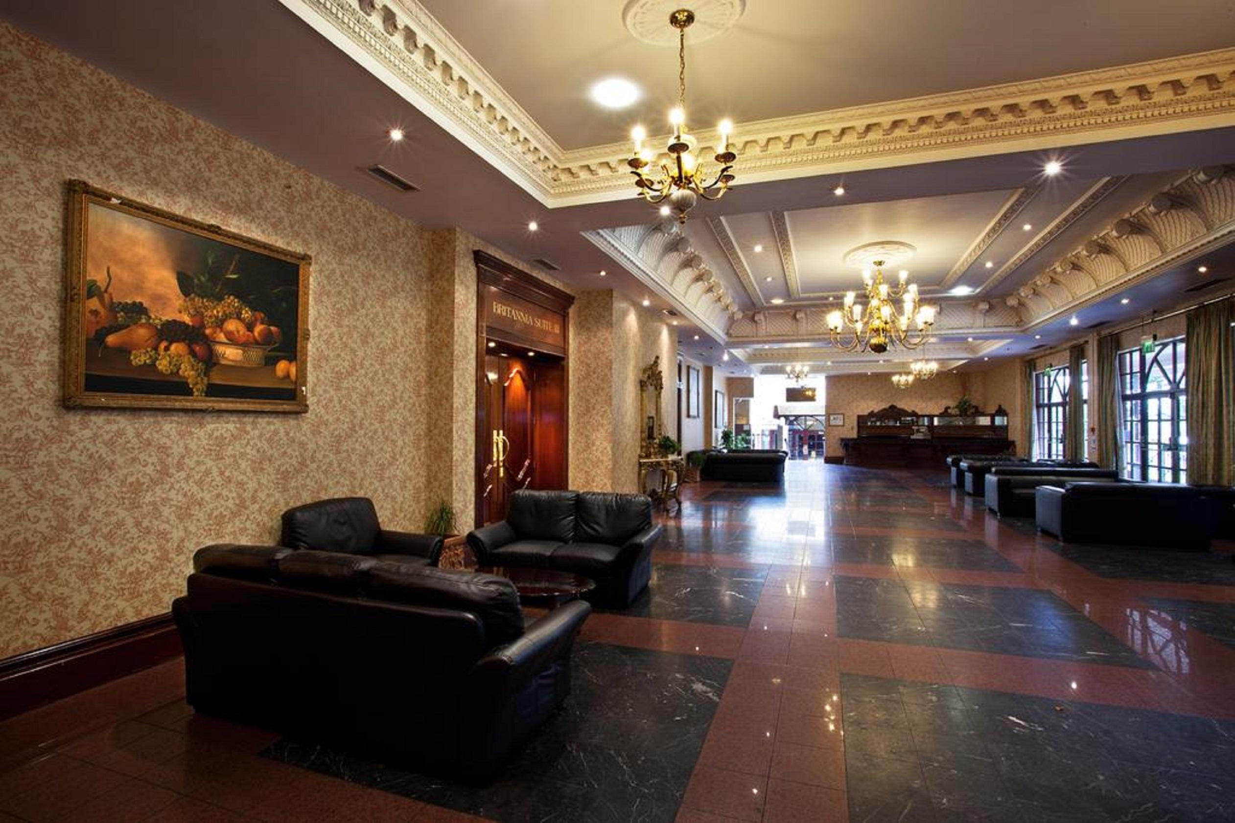 Royal Court Hotel & Spa Coventry Bagian luar foto