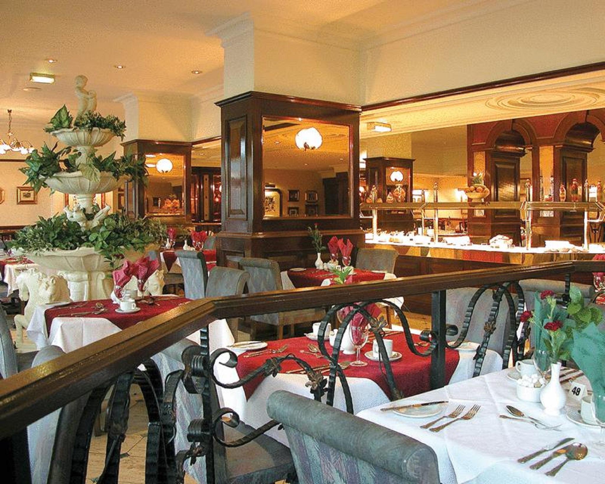 Royal Court Hotel & Spa Coventry Bagian luar foto