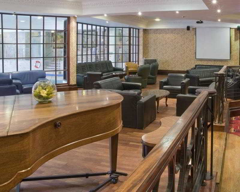 Royal Court Hotel & Spa Coventry Bagian luar foto