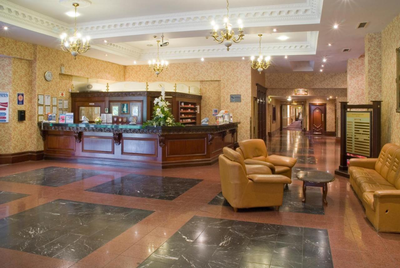 Royal Court Hotel & Spa Coventry Bagian luar foto
