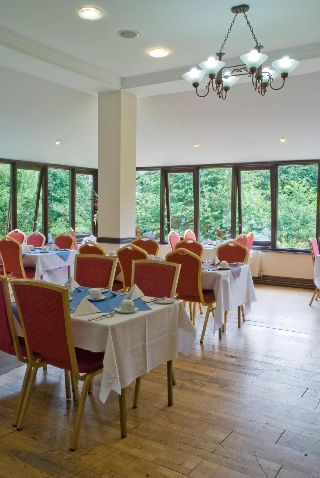 Royal Court Hotel & Spa Coventry Bagian luar foto